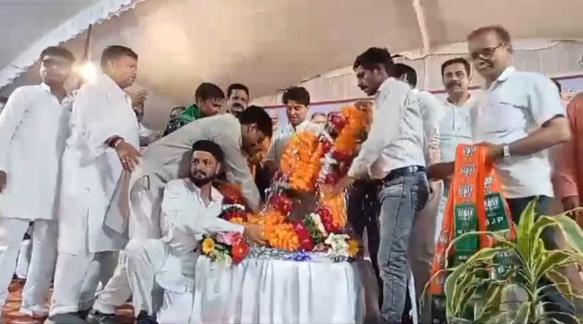 सीएम राइज का भूमि पूजन मंच बना भाजपा का सदस्यता ग्रहण समारोह सीएम राइज का भूमि पूजन मंच बना भाजपा का सदस्यता ग्रहण समारोह